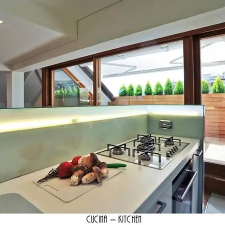 Luxurious Penthouse With Large Sea View Terraces *