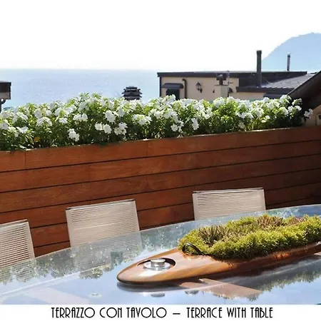 Luxurious Penthouse With Large Sea View Terraces 公寓 阿拉西奥